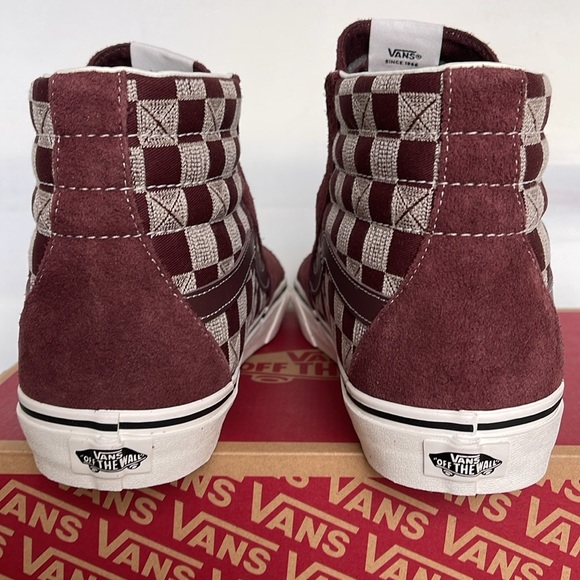 Vans Men’s Sk8-Hi Stitch Checkerboard Bitte
VN000CP97YO
Sneakers - Picture 4 of 16